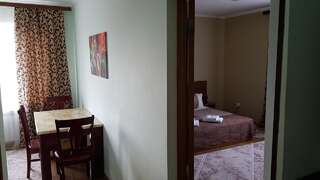 Апарт-отели Chernivtsi Apartments Черновцы Апартаменты (для 3 взрослых)-5