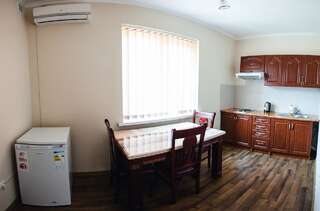Апарт-отели Chernivtsi Apartments Черновцы Апартаменты (для 4 взрослых)-5