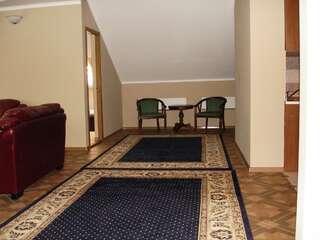 Апарт-отели Chernivtsi Apartments Черновцы Апартаменты с 2 спальнями (для 4 взрослых)-4